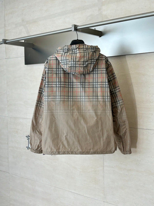 260701 High-quality new gradient pattern hooded windproof jacket