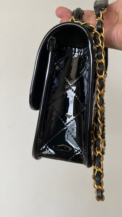 0528 Mini top handle with flap