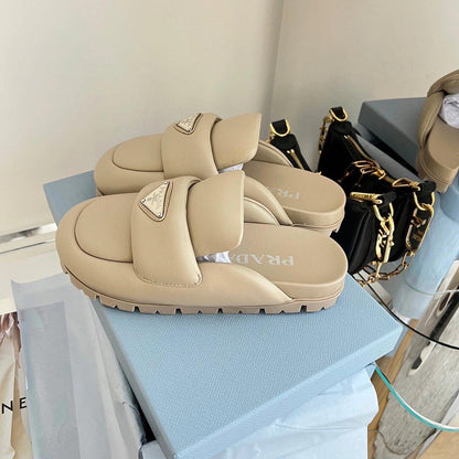 0528 bread slippers
