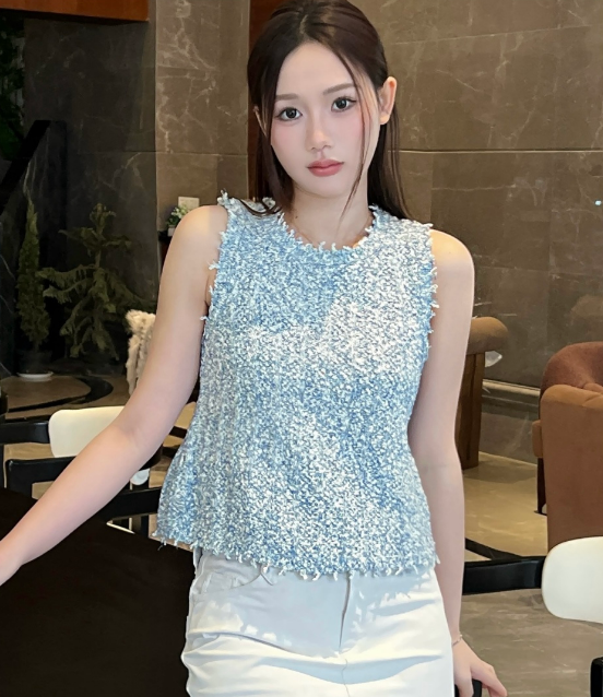 260315 New blue and white striped woolen pullover vest