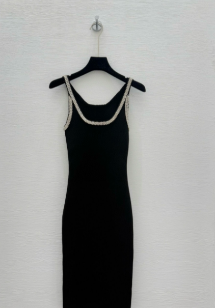 260315 New spring-autumn diamond-studded halter dress with a fitted bodice