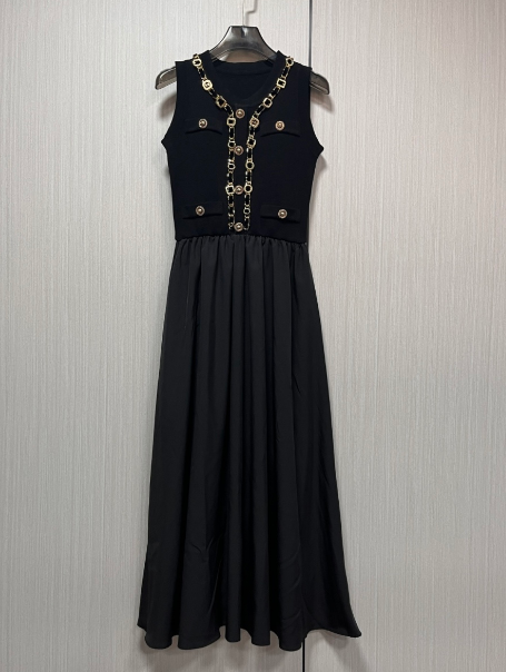 260315 New spring-autumn hand-sewn leather letter chain dress