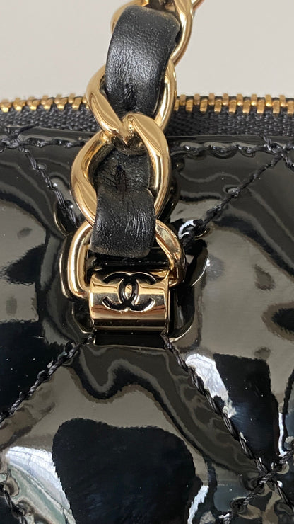 0528 Small handbag patent calfskin