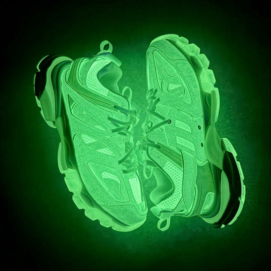 0722 New night glow fluorescent shoes