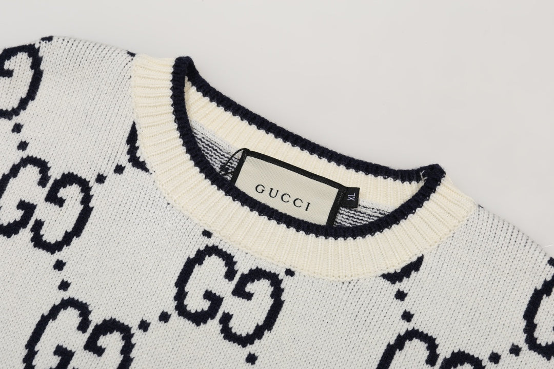 0909 New alphabet jacquard crew-neck sweater