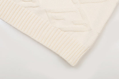 0909 Crew-neck wool knit sweater