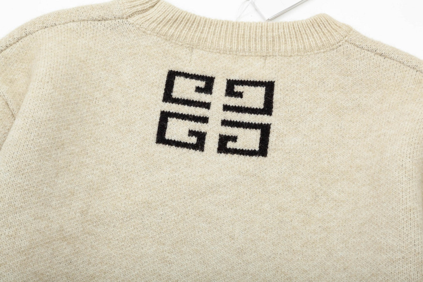 0909 New high quality soft sweater