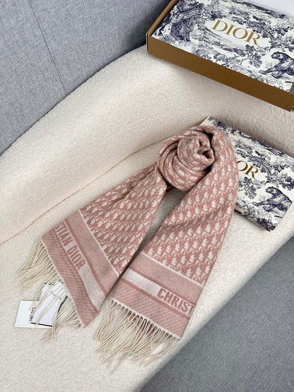 0925 Classic Soft and Comfortable Scarf