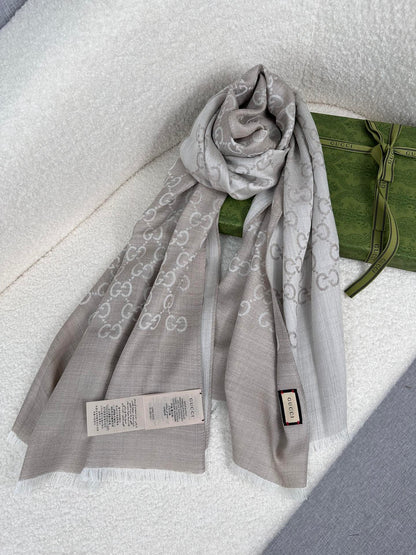 0925 Classic Soft and Comfortable Scarf