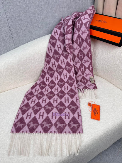 0925 Classic Soft and Comfortable Scarf