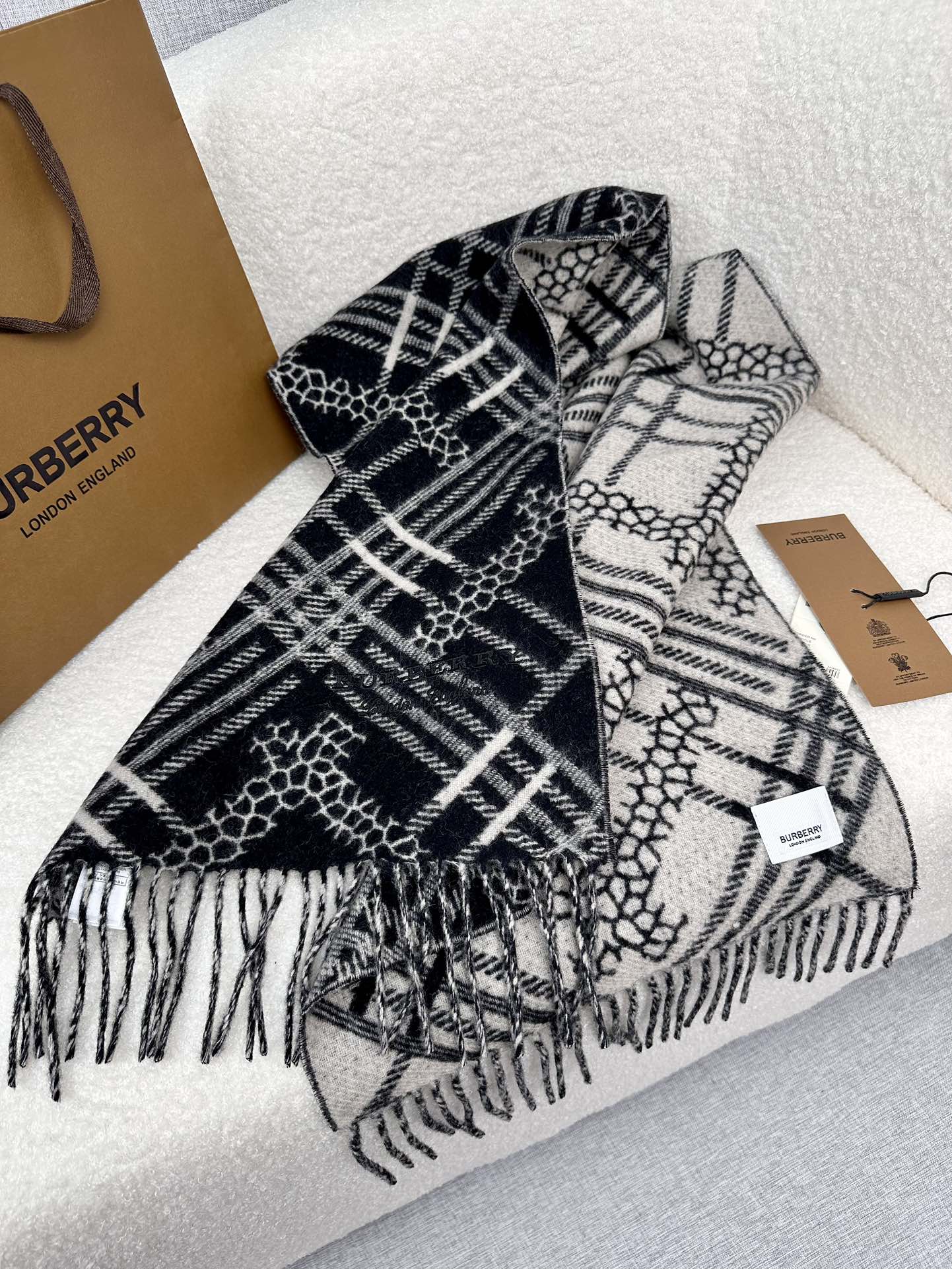 1002 Classic Soft and Comfortable Scarf