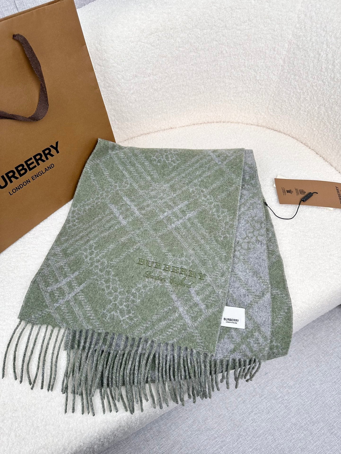 1002 Classic Soft and Comfortable Scarf