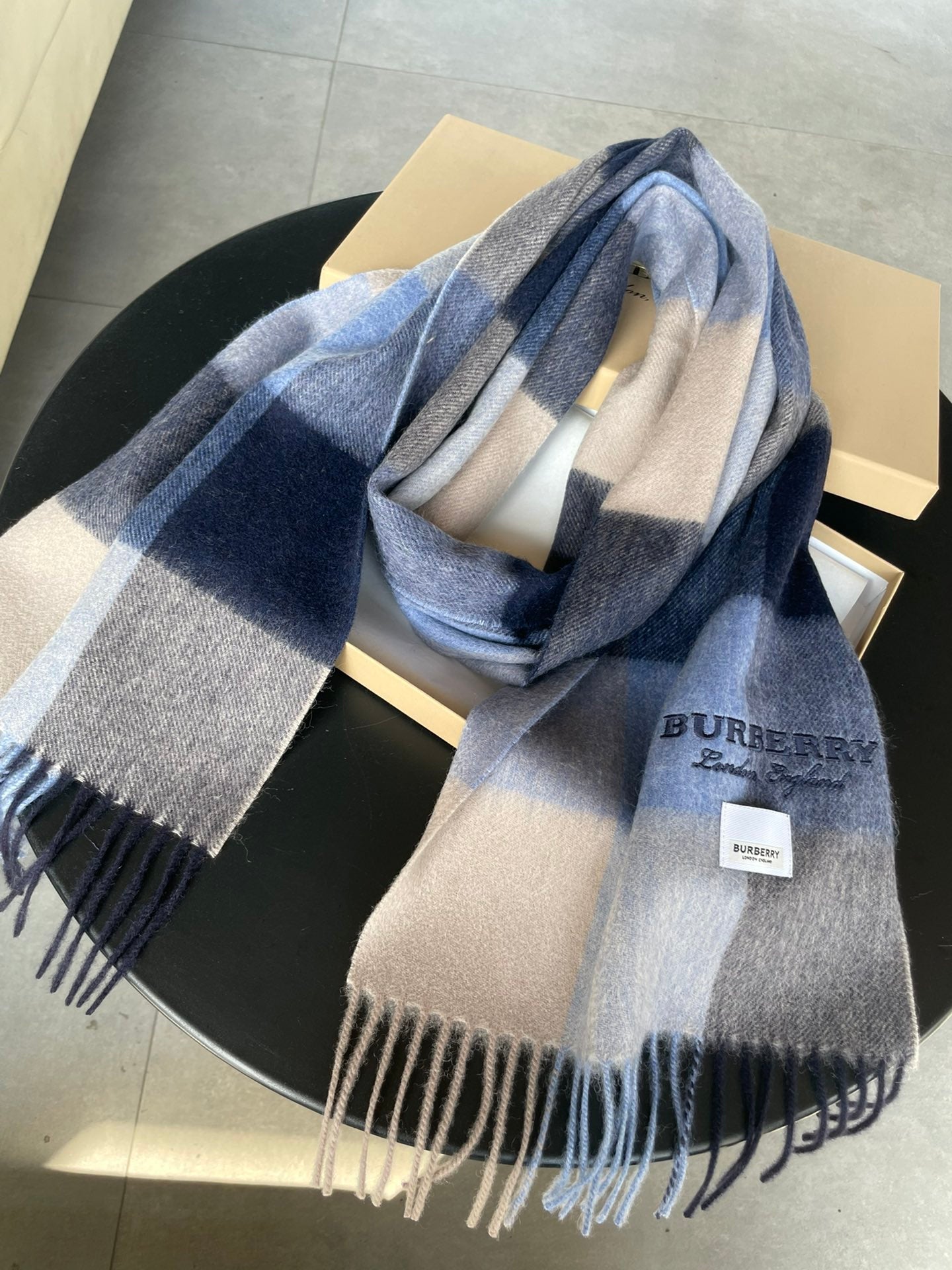 1002 Classic Soft and Comfortable Scarf