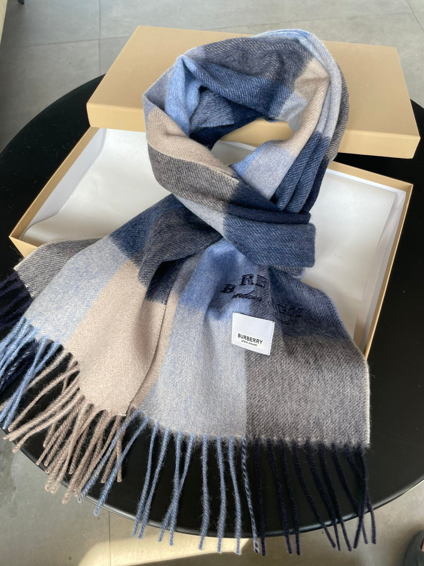 1002 Classic Soft and Comfortable Scarf