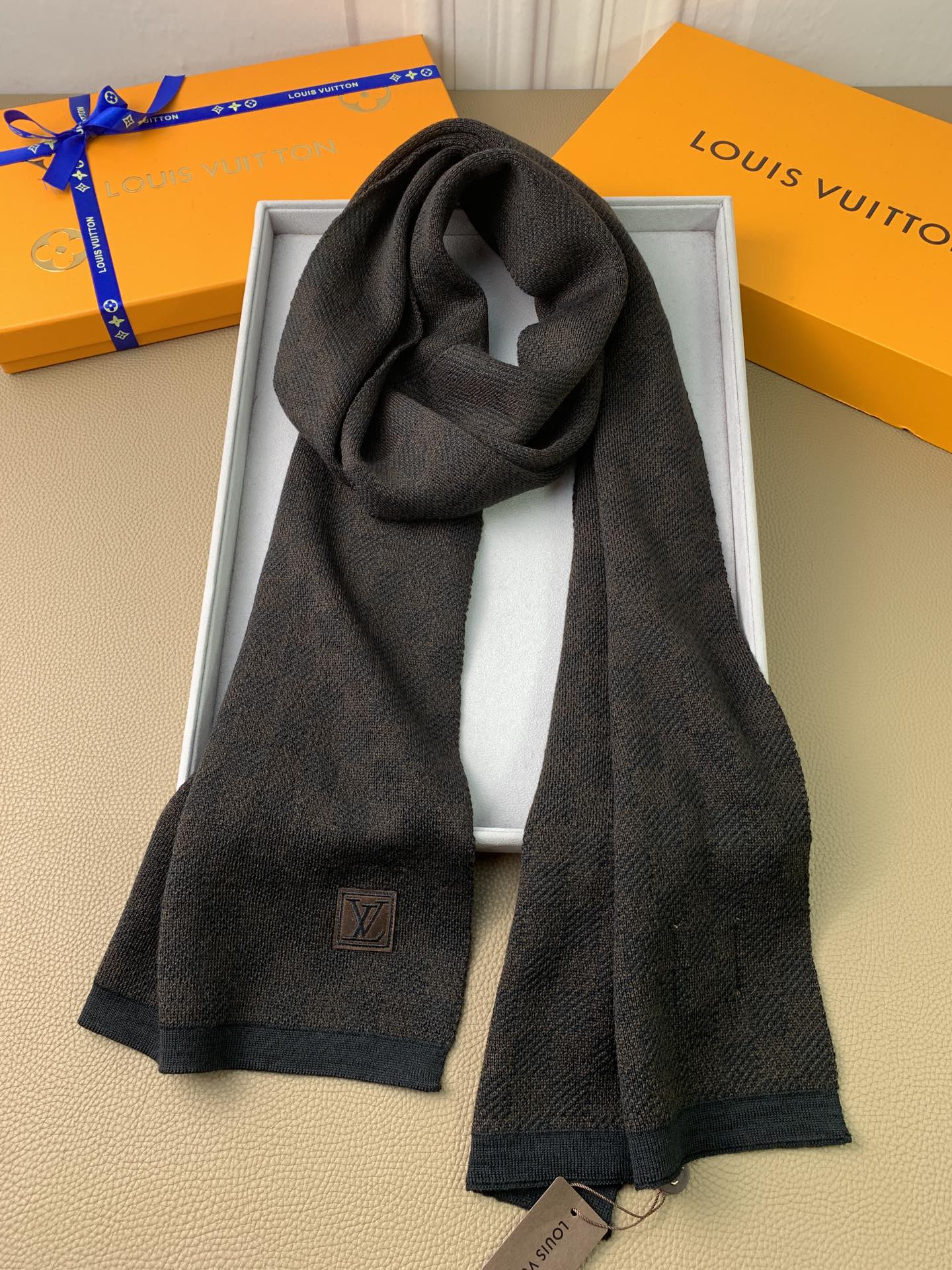 1002 Classic Soft and Comfortable Scarf