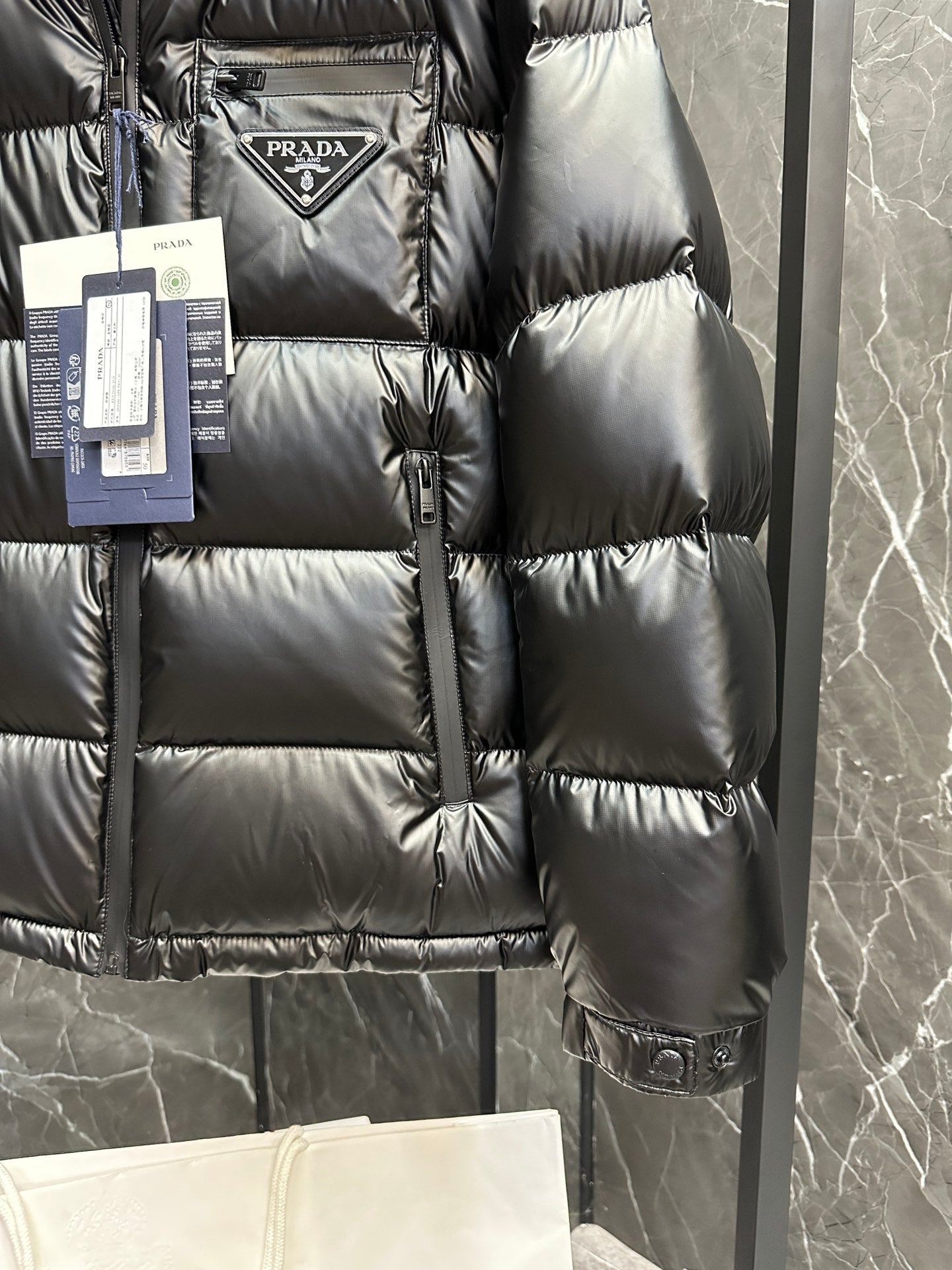 1021 New black techno-leather down jacket