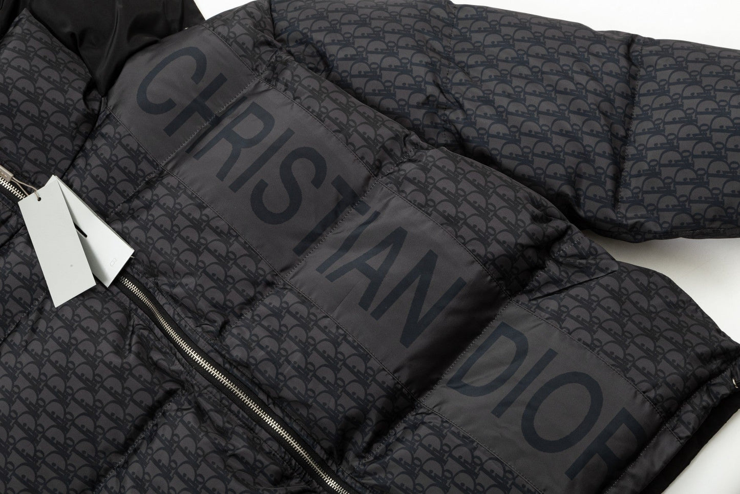 1021 New high quality double-sided down jacket