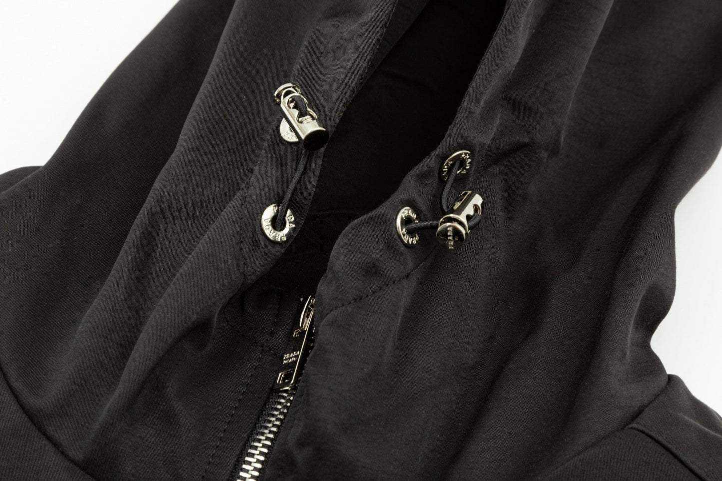 1031 The latest high quality triangle zipper hooded coat