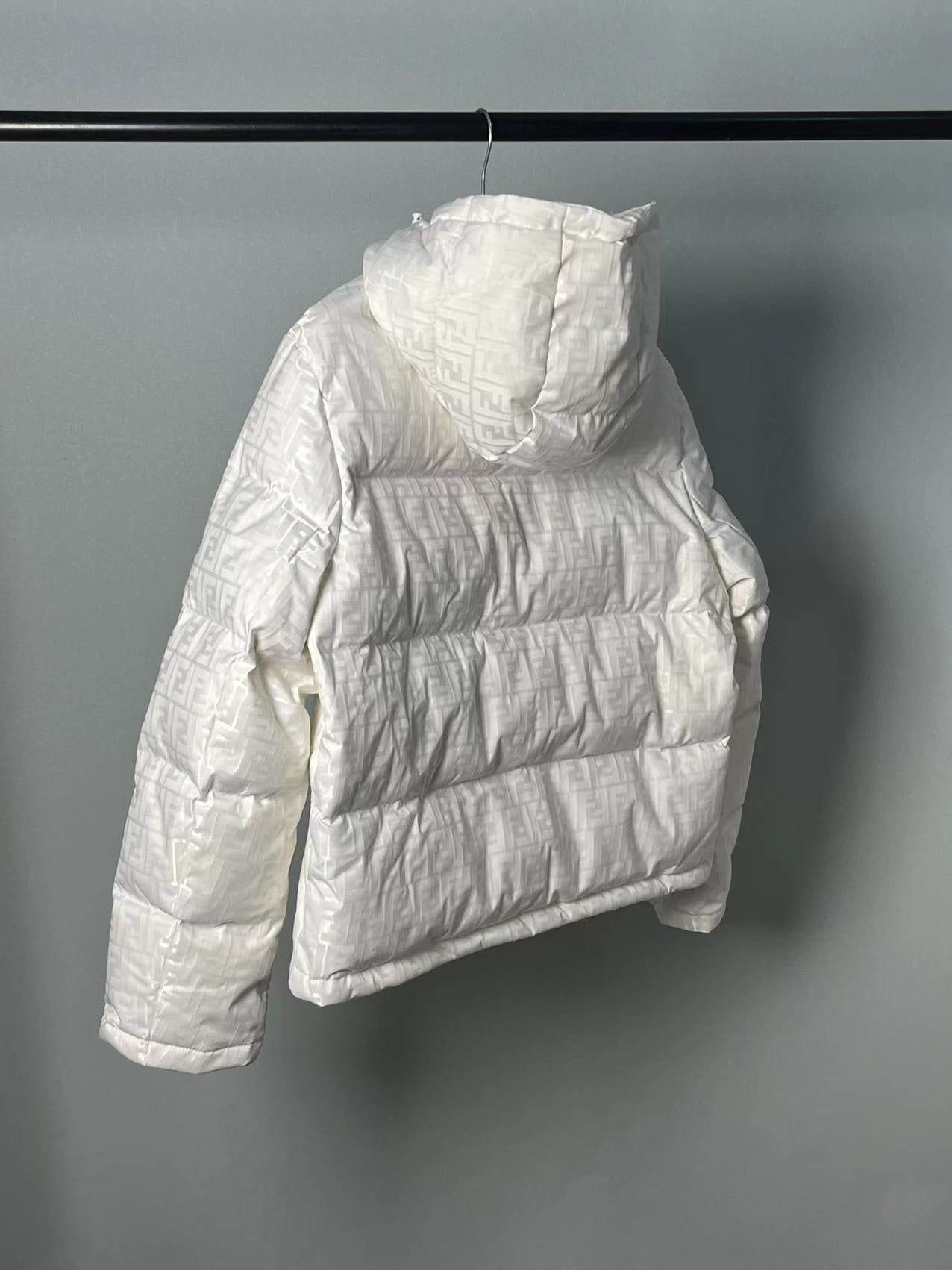 1105 New classic warm down hooded jacket