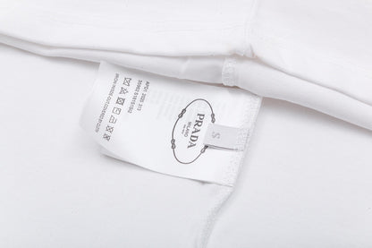 1211 New small letter offset T-shirt