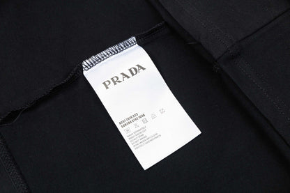 250404 New high-quality classic triangular logo T-shirt