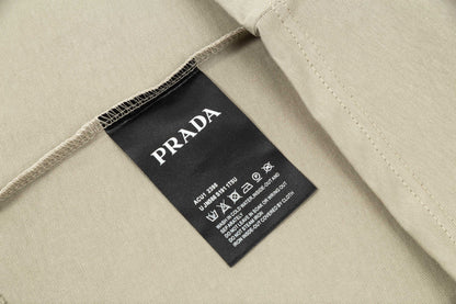 250404 New high-quality classic triangular logo T-shirt