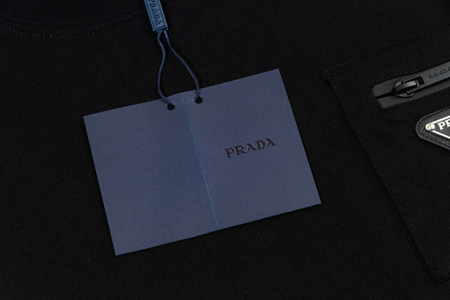 250408 New high-quality metal triangular label casual T-shirt