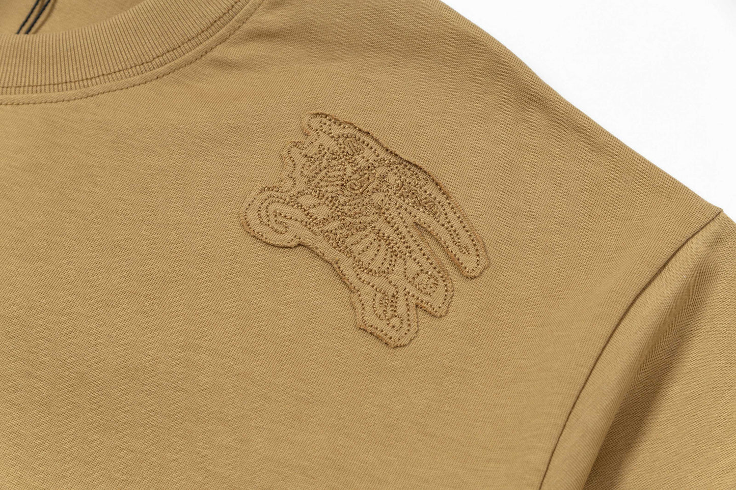 250408 New high-quality applied-embroidered T-shirt