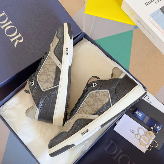 250415 New top-quality rest sports shoes and sneakers