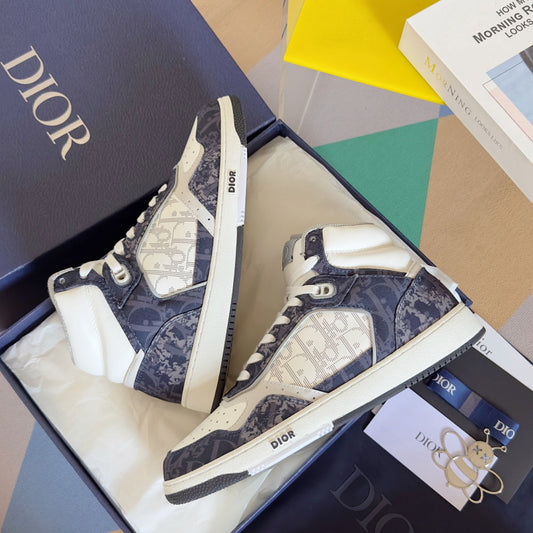 250415 New top-quality rest sports shoes and sneakers