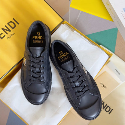 250501 New high-end and simple flat sports shoes