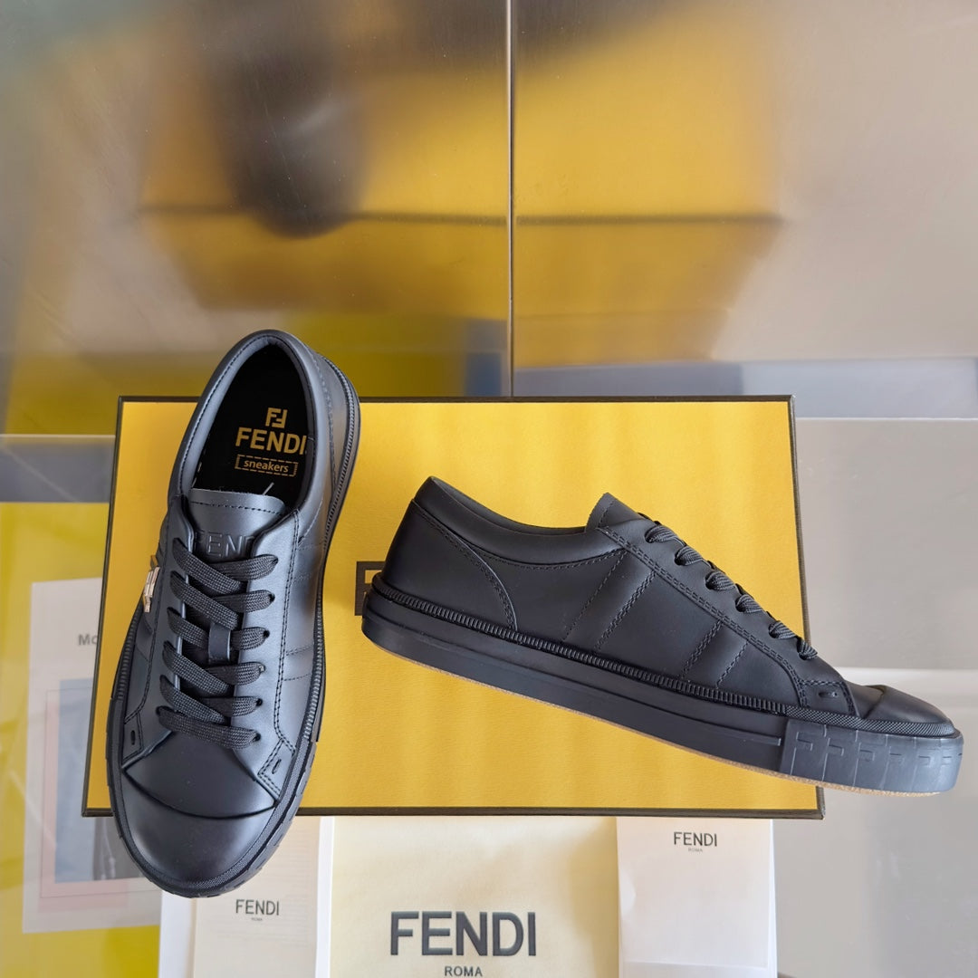 250501 New high-end and simple flat sports shoes