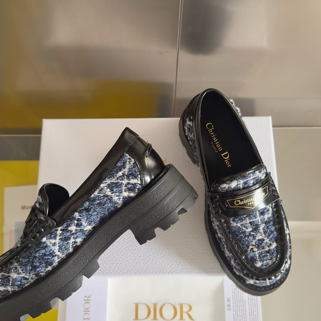 250501 New high-end, simple and fashionable loafers for girls