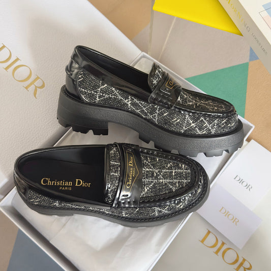 250501 New high-end, simple and fashionable loafers for girls