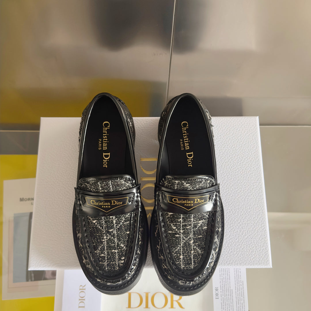 250501 New high-end, simple and fashionable loafers for girls