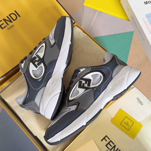 250501 New high-end simple casual sports shoes