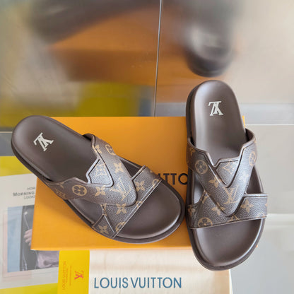 250501 New top-quality, simple and fashionable slippers