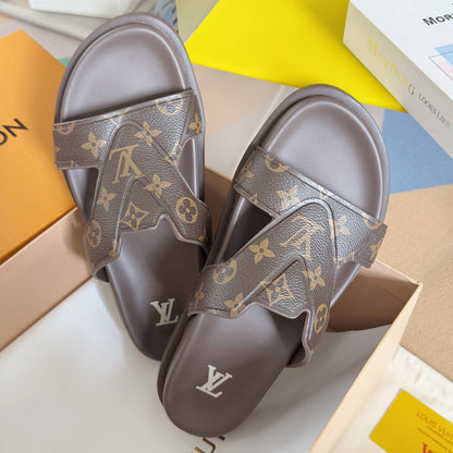 250501 New top-quality, simple and fashionable slippers