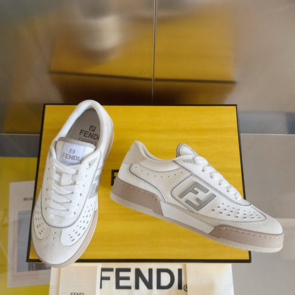 250507 New high-quality classic icon detail sneakers