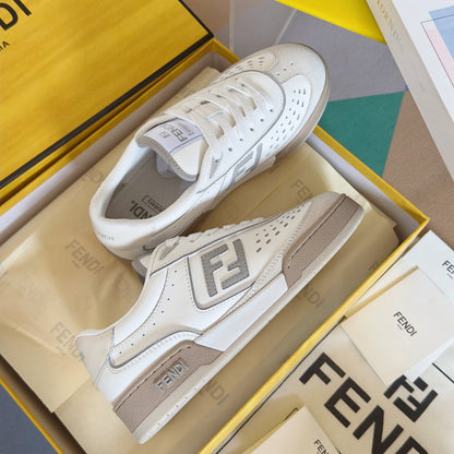 250507 New high-quality classic icon detail sneakers