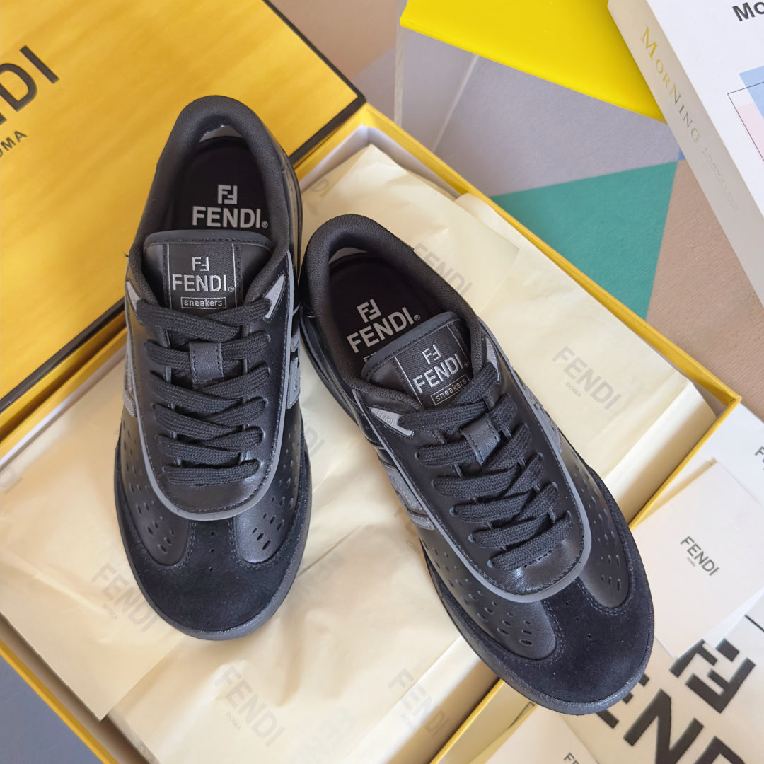 250507 New high-quality classic icon detail sneakers