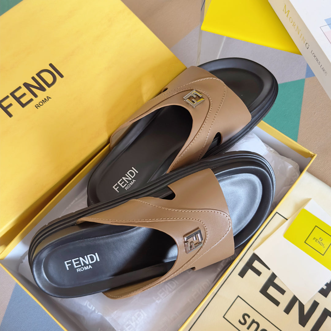 250507 New high-quality thick-soled embossed anti-slip slippers