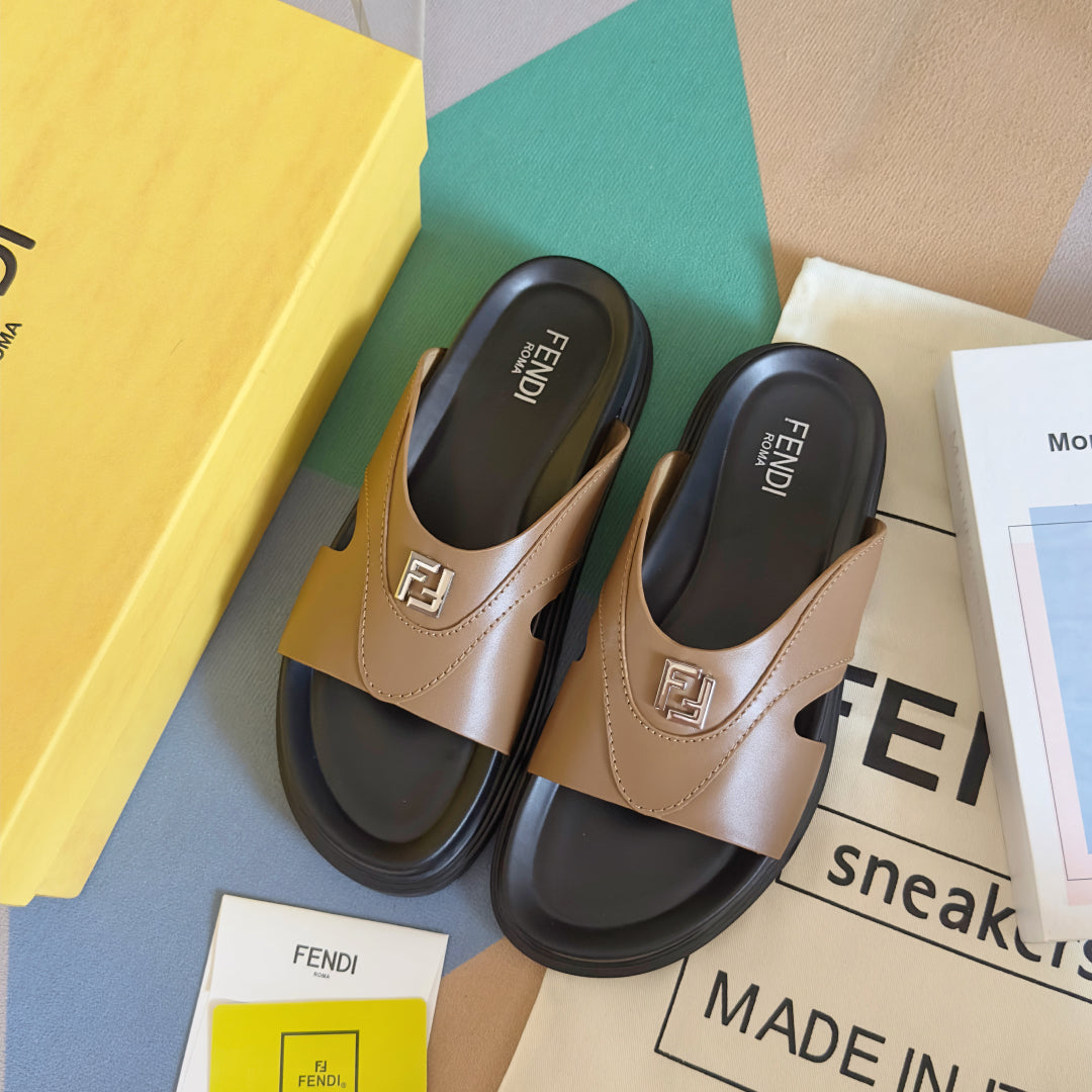 250507 New high-quality thick-soled embossed anti-slip slippers