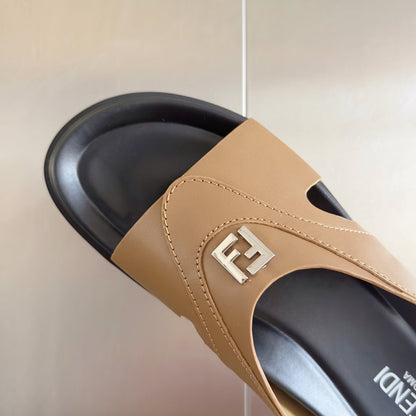 250507 New high-quality thick-soled embossed anti-slip slippers