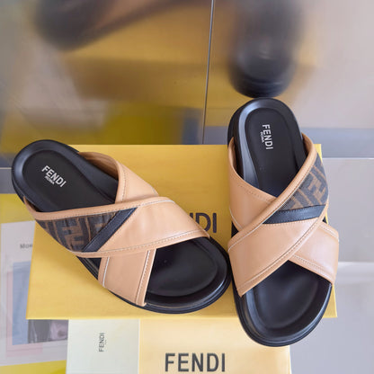 250507 New high-quality thick-soled embossed anti-slip slippers