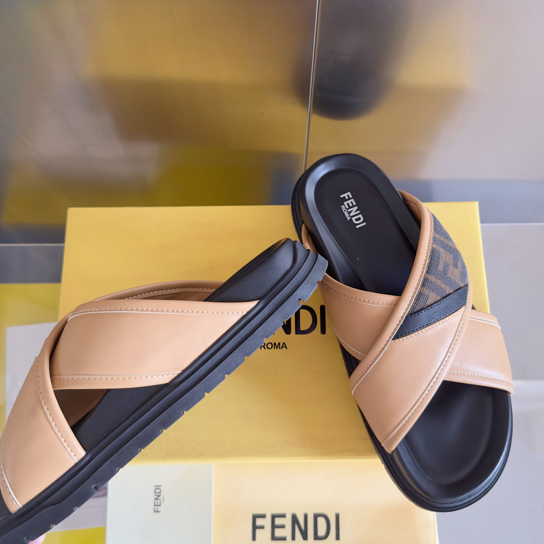 250507 New high-quality thick-soled embossed anti-slip slippers
