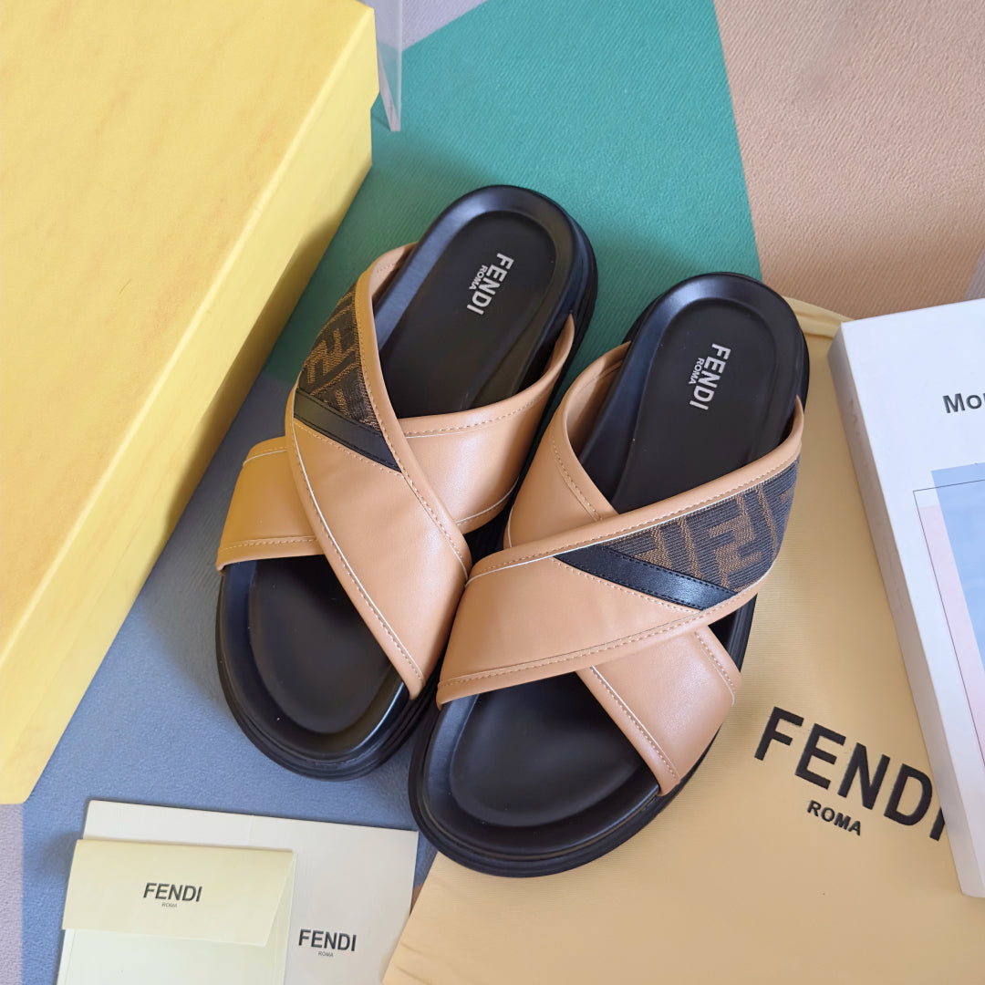 250507 New high-quality thick-soled embossed anti-slip slippers