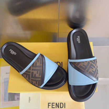 250507 New high-quality thick-soled embossed anti-slip slippers