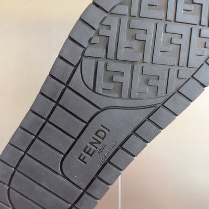 250507 New high-quality thick-soled embossed anti-slip slippers