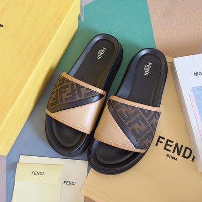 250507 New high-quality thick-soled embossed anti-slip slippers